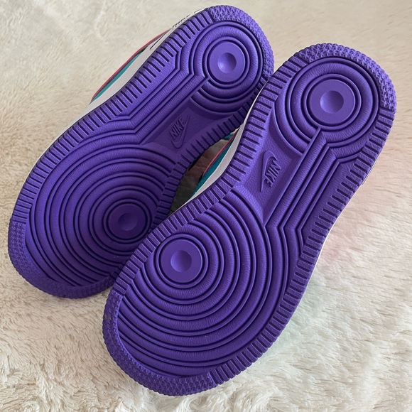 Children’s NIKE Force 1 *size 10c* Never Worn, In Box - Picture 2 of 3